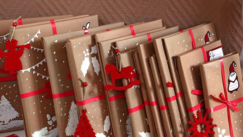 Cách chọn quà Giáng sinh cho bạn bè, người thân