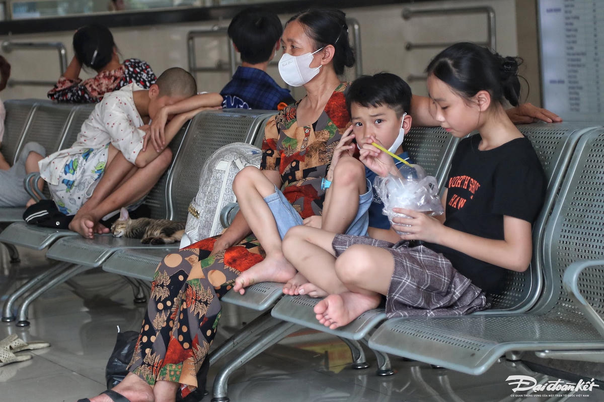 ben_xe_dong_duc-le-khanh19.jpg