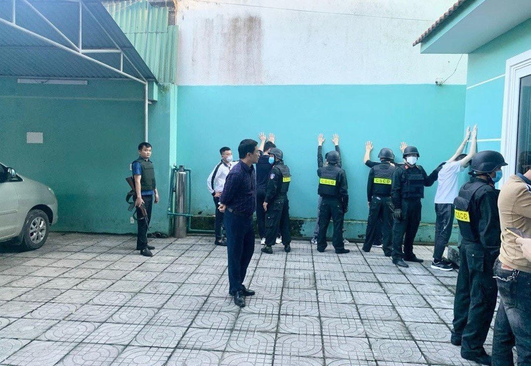 Giám đốc Công an tỉnh Hà Tĩnh trực tiếp tham gia chỉ đạo bắt giữ các đối tượng.