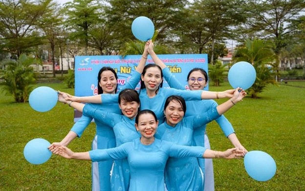 Phụ nữ Đà Nẵng hưởng ứng "Tuần lễ Áo dài" năm 2023. Nguồn: phunuvietnam.vn