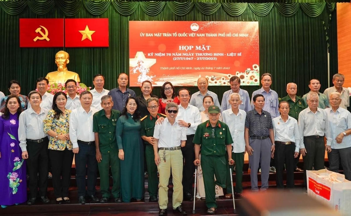 Các thương binh và những người có công với Cách mạng đã có buổi họp mặt đầy ý nghĩa.