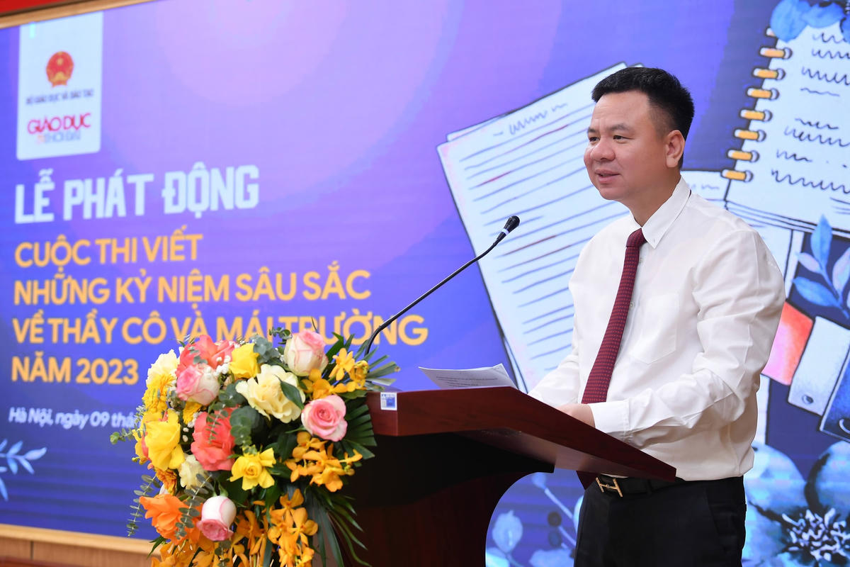 Nhà báo Triệu Ngọc Lâm, Tổng Biên tập Báo GDTĐ công bố thể lệ cuộc thi.