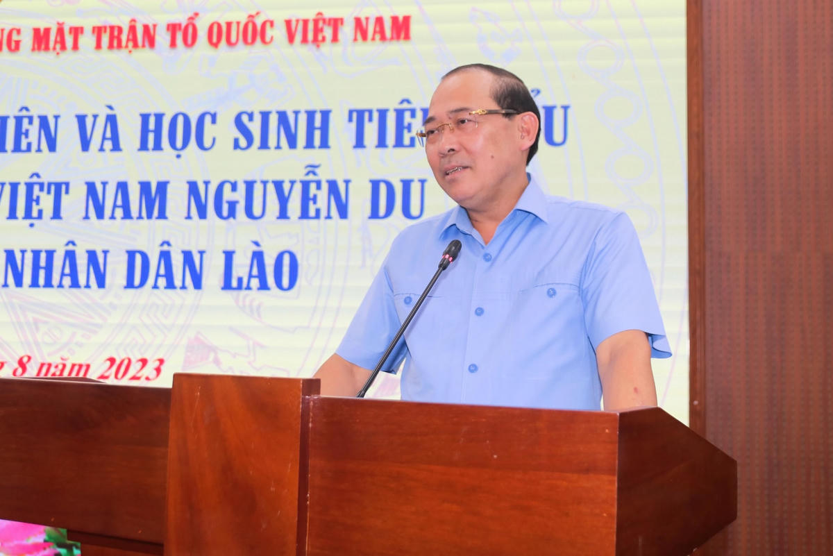 Phó Chủ tịch Hoàng Công Thủy phát biểu tại buổi gặp mặt.