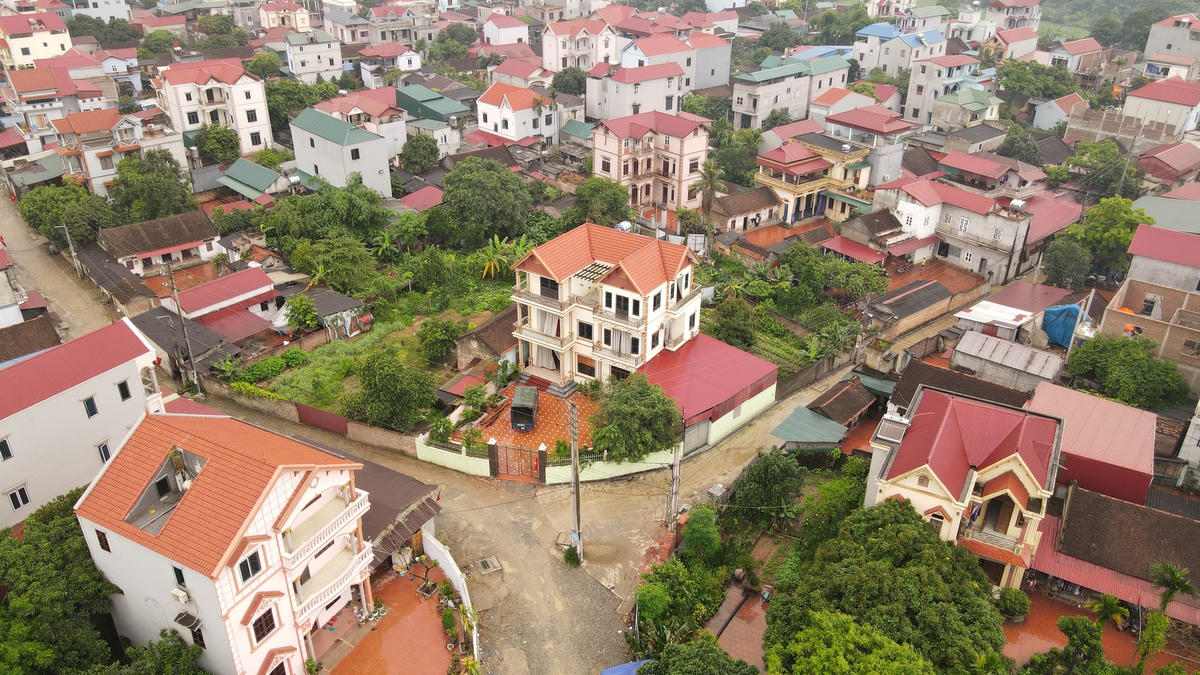 Với nhiều động thái của nhà quản lý nhằm gỡ khó cho thị trường, bất động sản dự kiến sẽ hồi phục từ cuối quý III/2023. Ảnh: Quang Vinh.