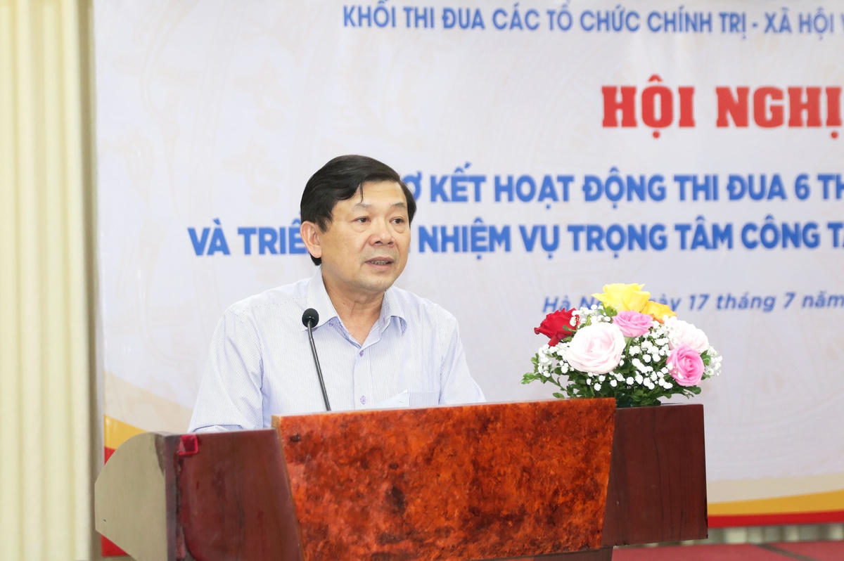 Phó Chủ tịch UBTƯ MTTQ Việt Nam Nguyễn Hữu Dũng phát biểu tại Hội nghị.