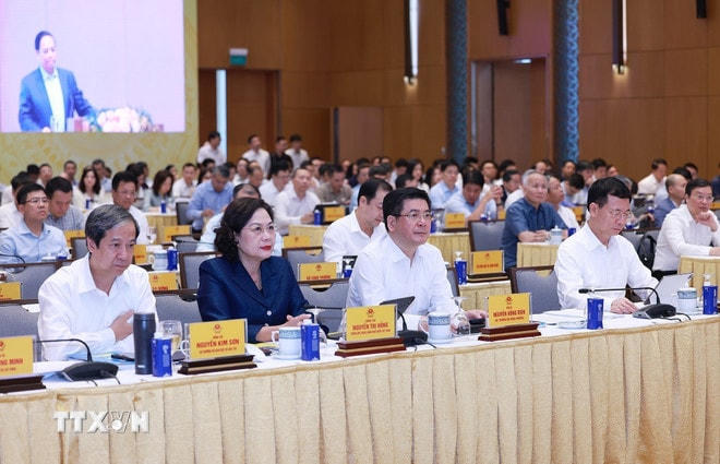 ttxvn-thu-tuong-chu-tri-phien-hop-lan-thu-3-cua-ban-chi-dao-phat-trien-khcn-va-de-an-06-3.jpg