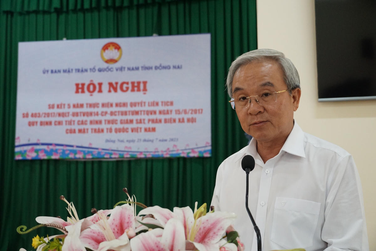 Chủ tịch Ủy ban MTTQ Việt Nam tỉnh Đồng Nai Cao Văn Quang phát biểu tại hội nghị. Ảnh: Mạnh Thìn.