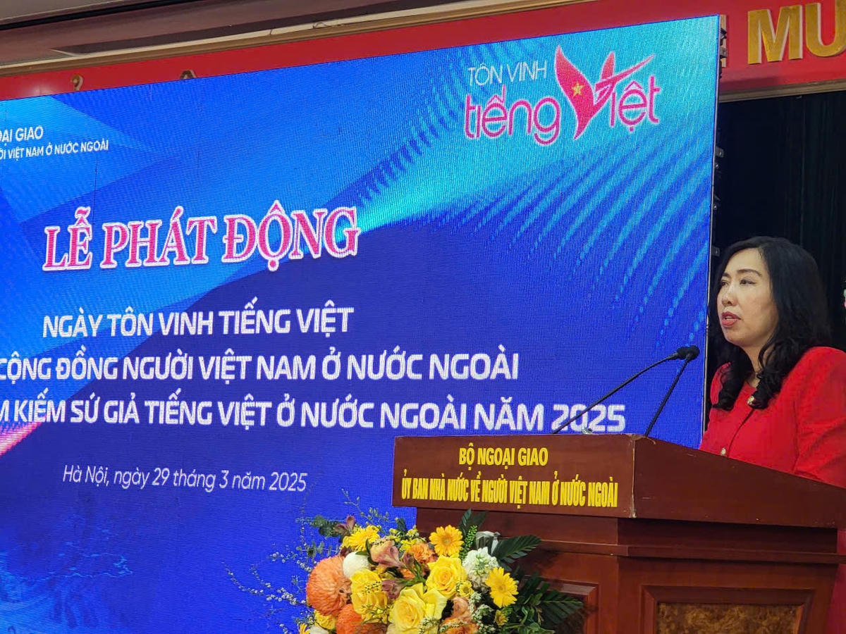 Thứ trưởng Bộ Ngoại giao Lê Thị Thu Hằng phát biểu tại Lễ Phát động. Ảnh: M.L.