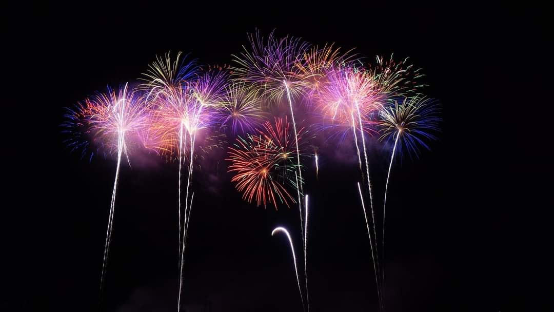 Mãn nhãn với màn bắn pháo hoa.