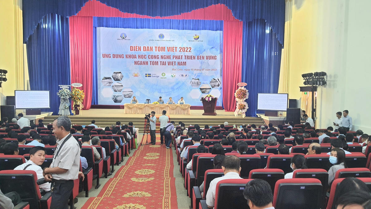 Quang cảnh Diễn đàn Tôm Việt năm 2022 với chủ đề “Ứng dụng khoa học công nghệ phát triển bền vững tôm tại Việt Nam”.