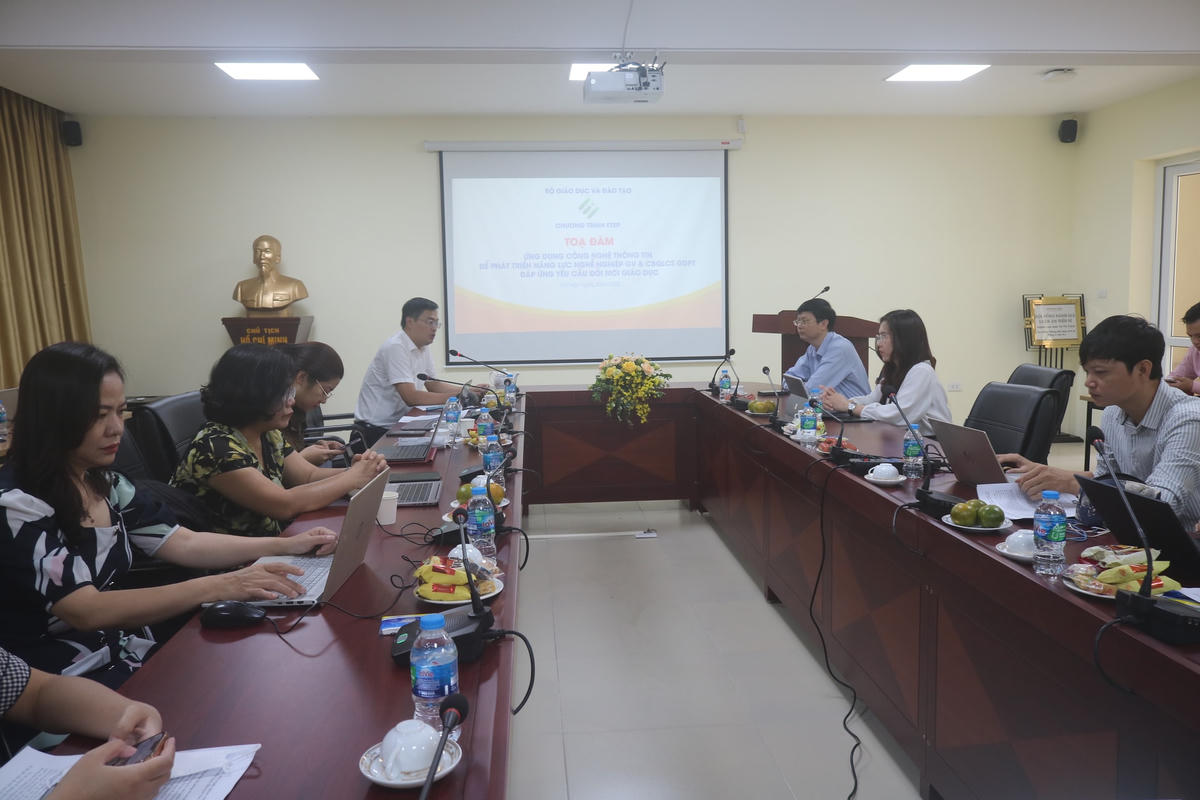 Tọa đàm ứng dụng CNTT nâng cao năng lực cho giáo viên (ảnh ETEP).