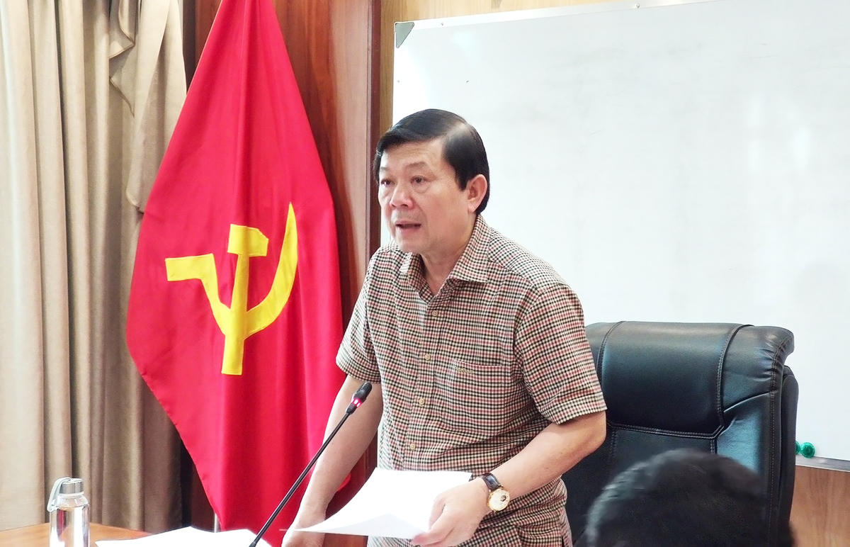 Phó Chủ tịch UBTƯ MTTQ Việt Nam Nguyễn Hữu Dũng phát biểu tại Hội nghị.  