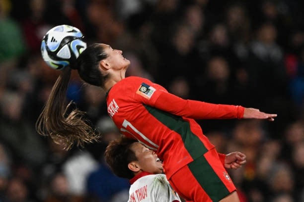 ĐT Nữ Việt Nam chơi cực k2y nỗ lực nhưng thua thiệt trước Bồ Đào Nha về mọi mặt. Ảnh: Getty.