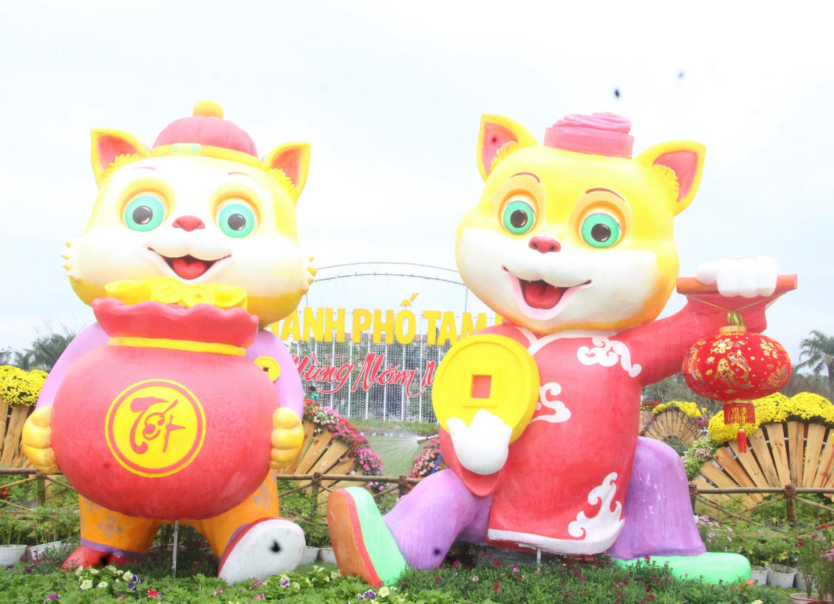 Mèo ông, mèo bà trong dịp Tết cổ truyền của dân tộc.