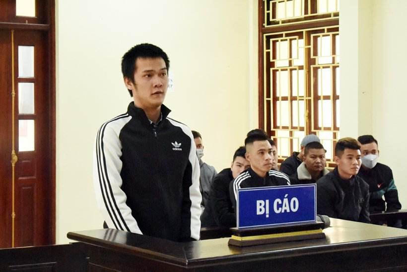 Bị cáo Trần Đình Vũ lĩnh án.