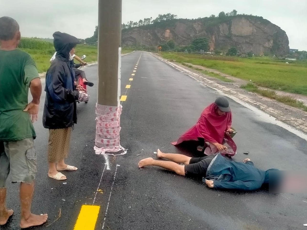 Hiện trường vụ tai nạn thương tâm.