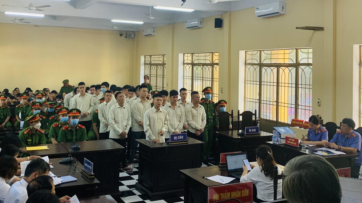 20 bị cáo tại TAND tỉnh Quảng Nam. 