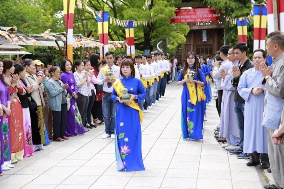 Đại lễ Phật đản được tổ chức tại Nhật Bản thu hút đông đảo bà con người Việt tham gia.