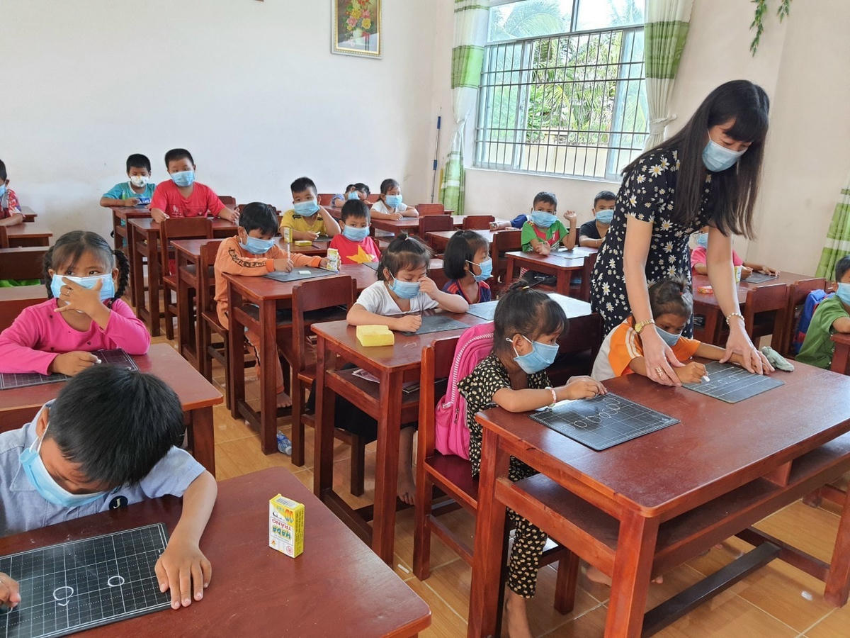 Một lớp học của con em đồng bào dân tộc Khmer tại xã Hiệp Thành, TP Bạc Liêu tỉnh Bạc Liêu.