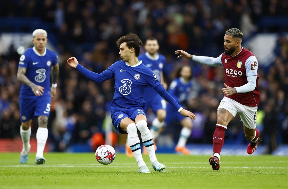 Chelsea thua đau Aston Villa ngay trên sân nhà. Ảnh: Reuters.