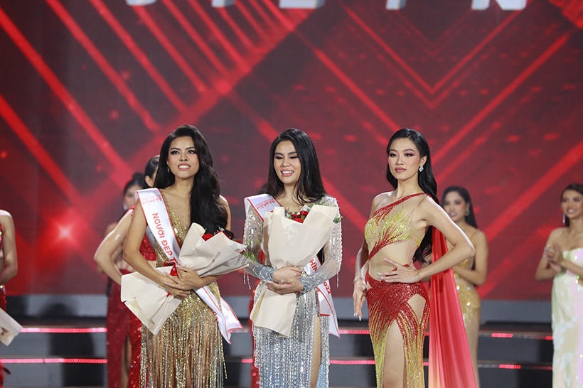 Top 3 của đêm chung kết: Lê Phương Thảo, Chu Thị Ánh và Đoàn Thu Thủy (lần lượt từ trái sang phải).