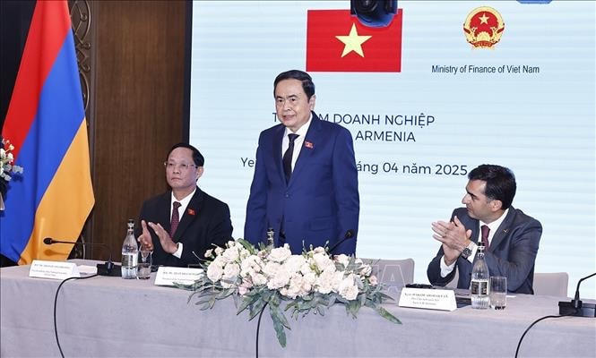 Chủ tịch Quốc hội Trần Thanh Mẫn dự Tọa đàm doanh nghiệp Việt Nam - Armenia- Ảnh 4. Chủ tịch Quốc hội Trần Thanh Mẫn dự Tọa đàm doanh nghiệp Việt Nam - Armenia- Ảnh 4.