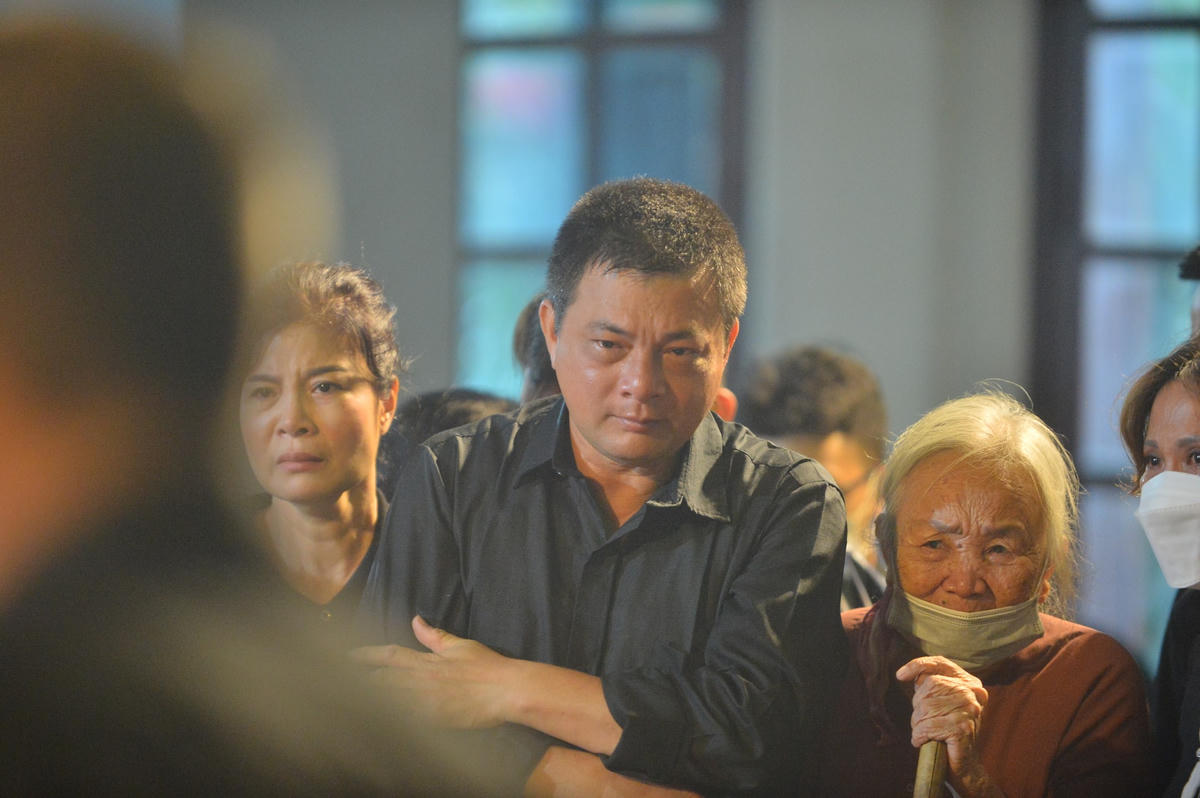 Hình ảnh xúc động đưa tiễn 3 chiến sĩ PCCC về nơi an nghỉ