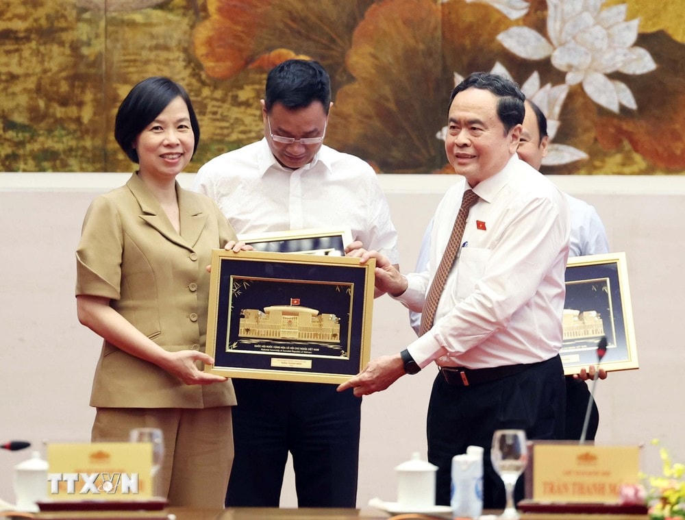 ttxvn_chu_tich_quoc_hoi_tran_thanh_man_gap_mat_lanh_dao_cac_co_quan_bao_chi_7.jpg