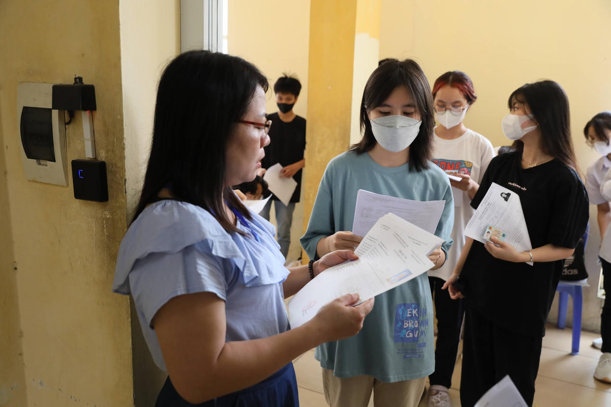Thí sinh dự thi tốt nghiệp THPT năm 2023. Ảnh: Quang Vinh.