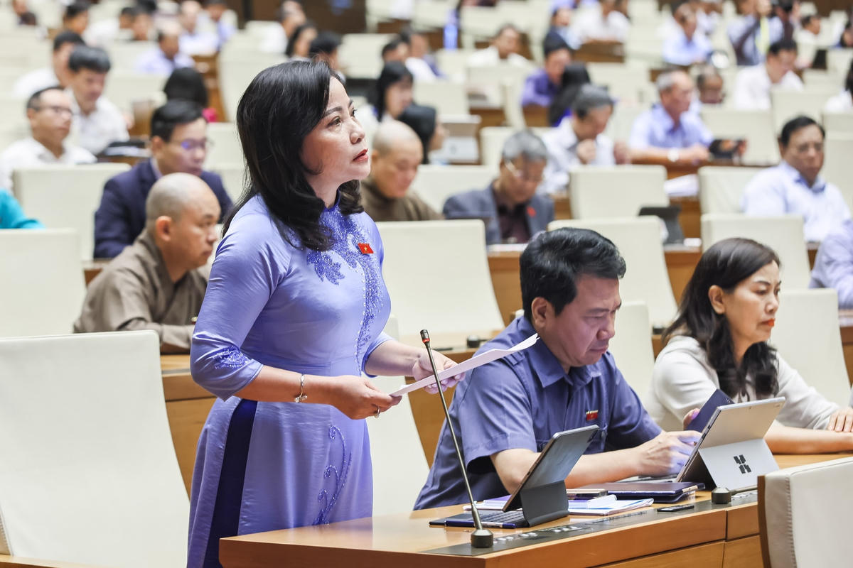 Đại biểu Quốc hội Nguyễn Thị Thu Nguyệt phát biểu (Ảnh: Quang Vinh)