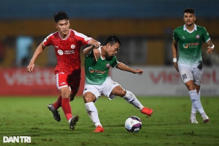 Cả hai đội nhập cuộc đầy quyết tâm. Ảnh: Dân Trí.