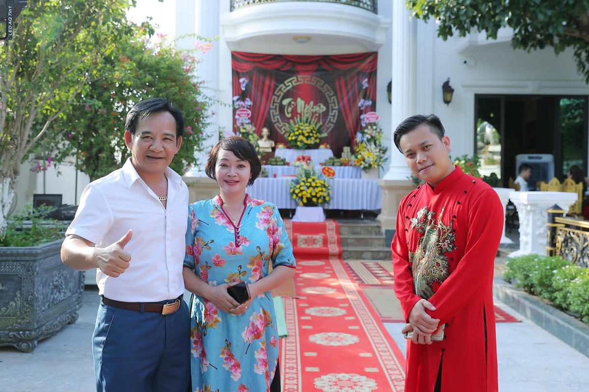 Thời điểm giáp Tết, NSƯT Quang Tèo dậy từ 6h sáng, chạy show có lúc quên ăn, quên ngủ. Ảnh: CTV.
