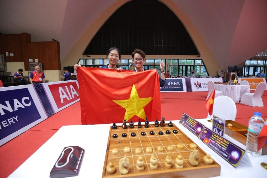 Tuyển cờ Ouk Chaktrang mang về tấm HCV đầu tiên cho Việt Nam tại SEA Games 32.