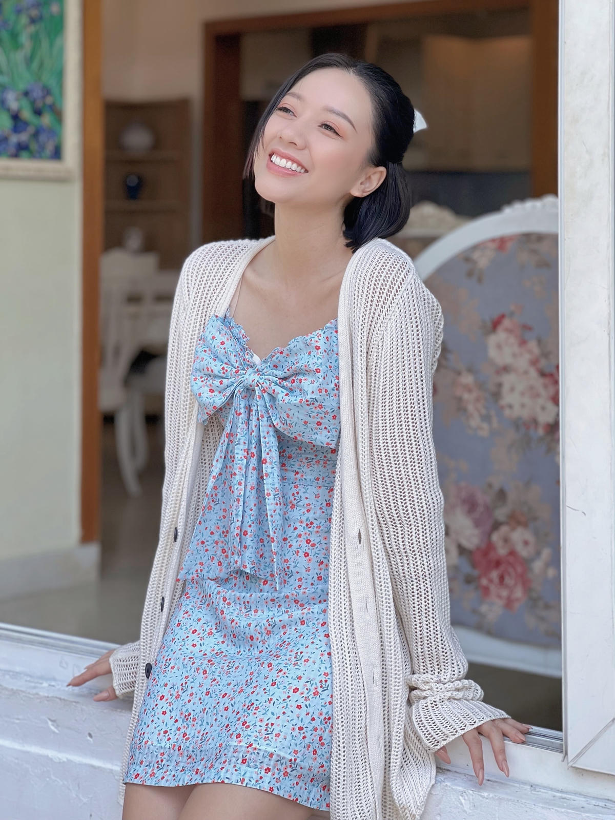 Tạo hình của Băng Di trong phim "Hoa sơn trà". 