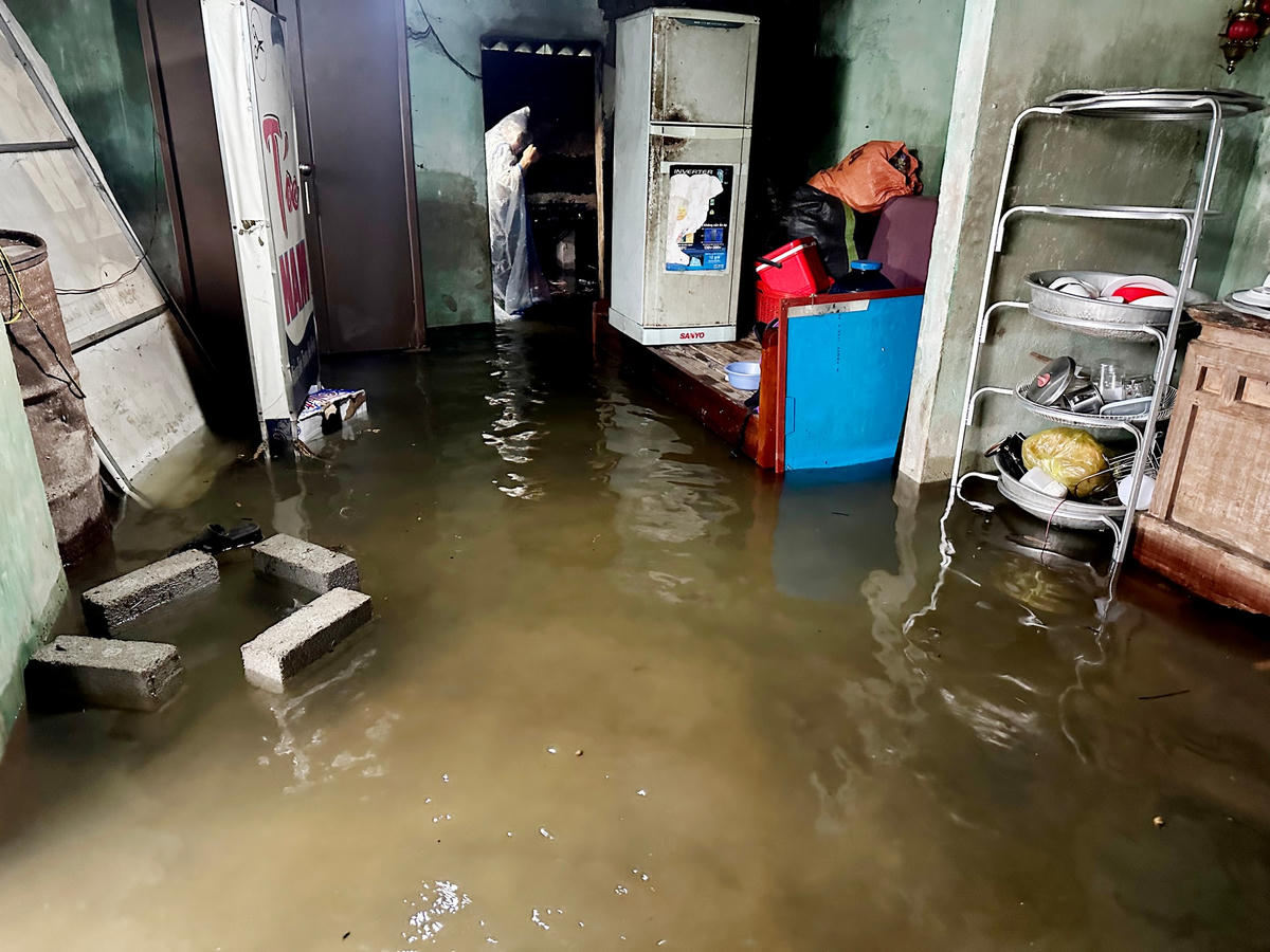 Người dân phải kê tài sản lên cao...
