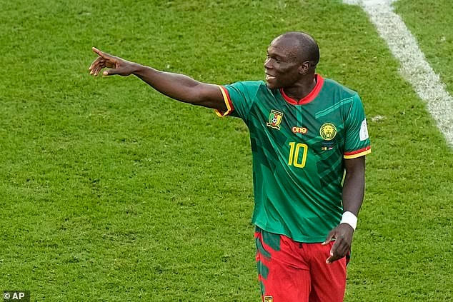 Ronaldo có thể chơi cùng tiền đạo người Cameroon Vincent Aboubakar tại Al Nassr. Ảnh: Daily Mail.