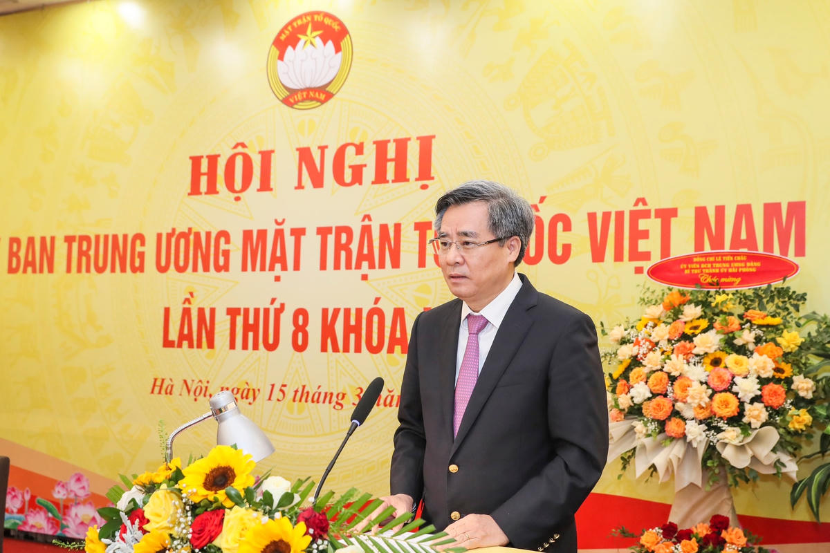 Ông Nguyễn Quang Dương, Ủy viên Ban Chấp hành Trung ương Đảng, Phó Trưởng Ban Tổ chức Trung ương phát biểu tại Hội nghị.