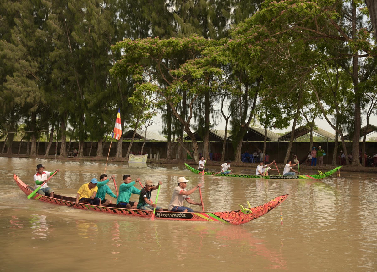 Tưng bừng tổ chức đua ghe Ngo mừng tết Chôl Chnăm Thmây năm 2023.