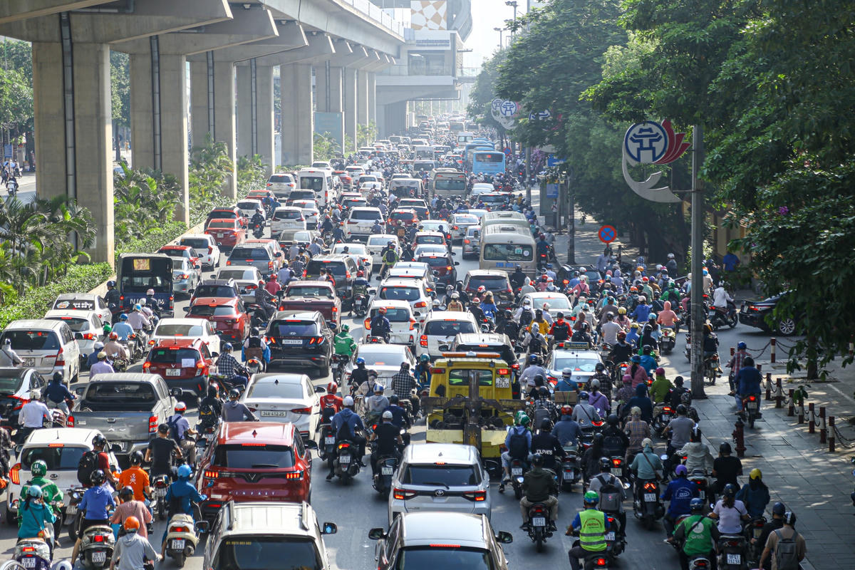 Sở GTVT đang khảo sát, lập phương án cụ thể để triển khai thí điểm phân làn tổ chức giao thông trên tuyến đường Nguyễn Trãi.