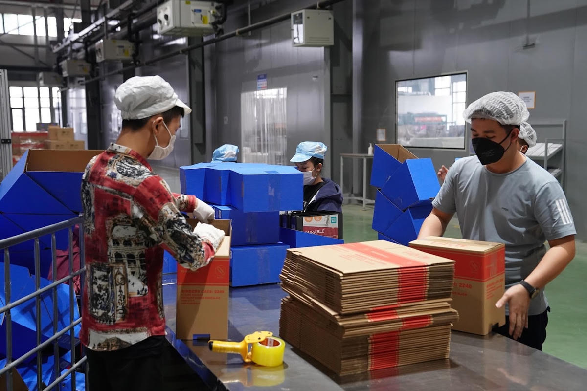 Các doanh nghiệp đang đối diện với nguồn vốn lãi suất cao khi Ngân hàng Nhà nước tăng lãi suất. Ảnh: Quang Vinh.