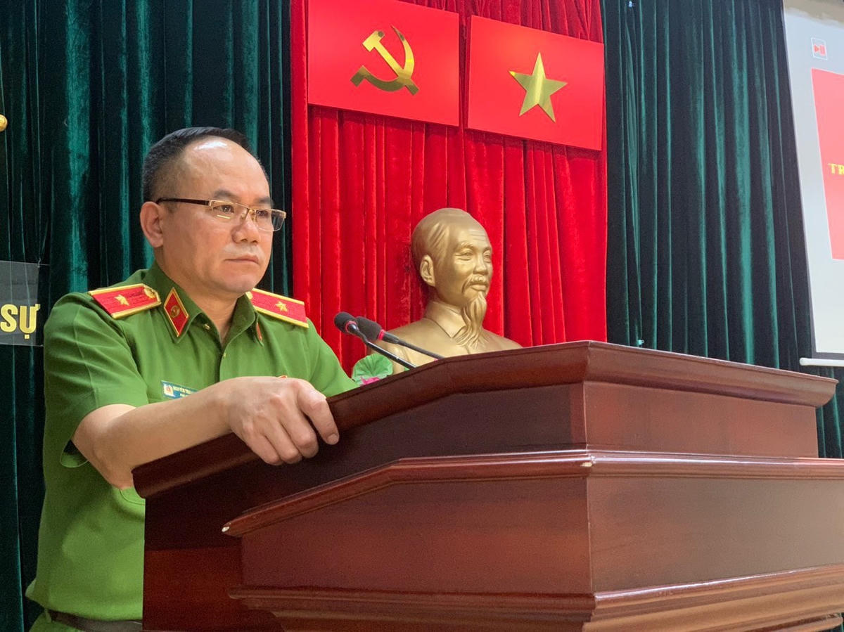 Thiếu tướng Nguyễn Thanh Tùng, Phó Giám đốc Công an TP Hà Nội phát biểu tại Hội nghị.