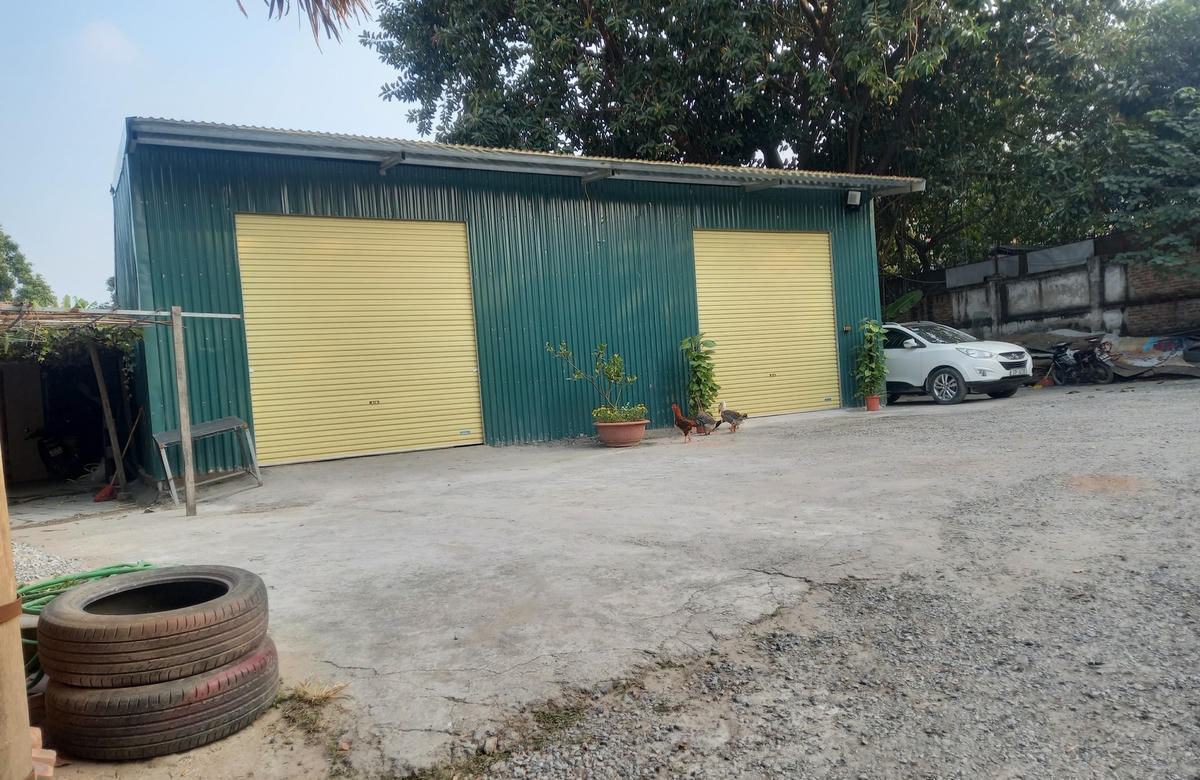 Nhà hàng xây dựng kiên cố trong hành lang thoát lũ sông Hồng