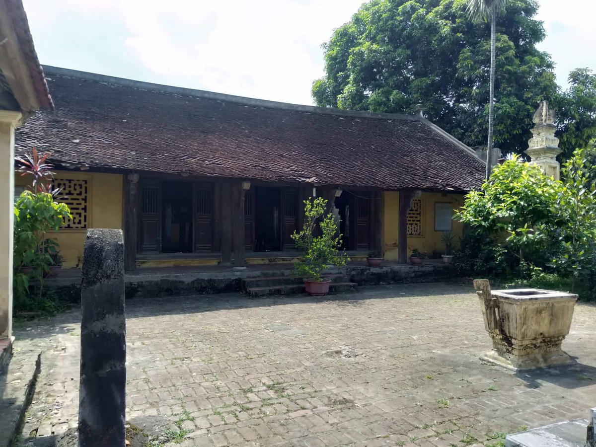 Văn chỉ Bình Dân, nơi tế cờ khởi nghĩa và là Đại bản doanh của Nghĩa quân Bãi Sậy.  