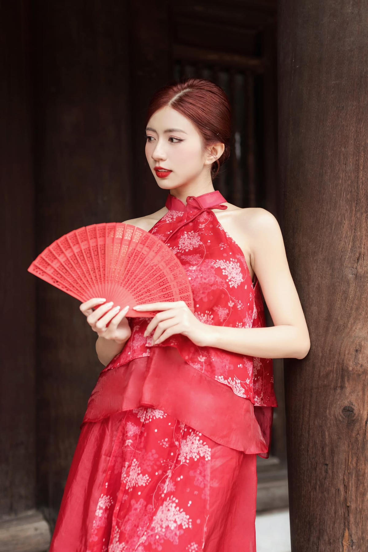 Tân binh Ngọc Huyền được xem là gương mặt triển vọng của showbiz Việt. 