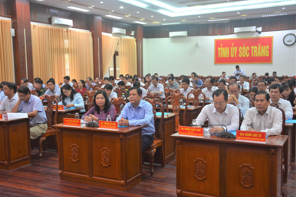 Toàn cảnh lễ phát động.