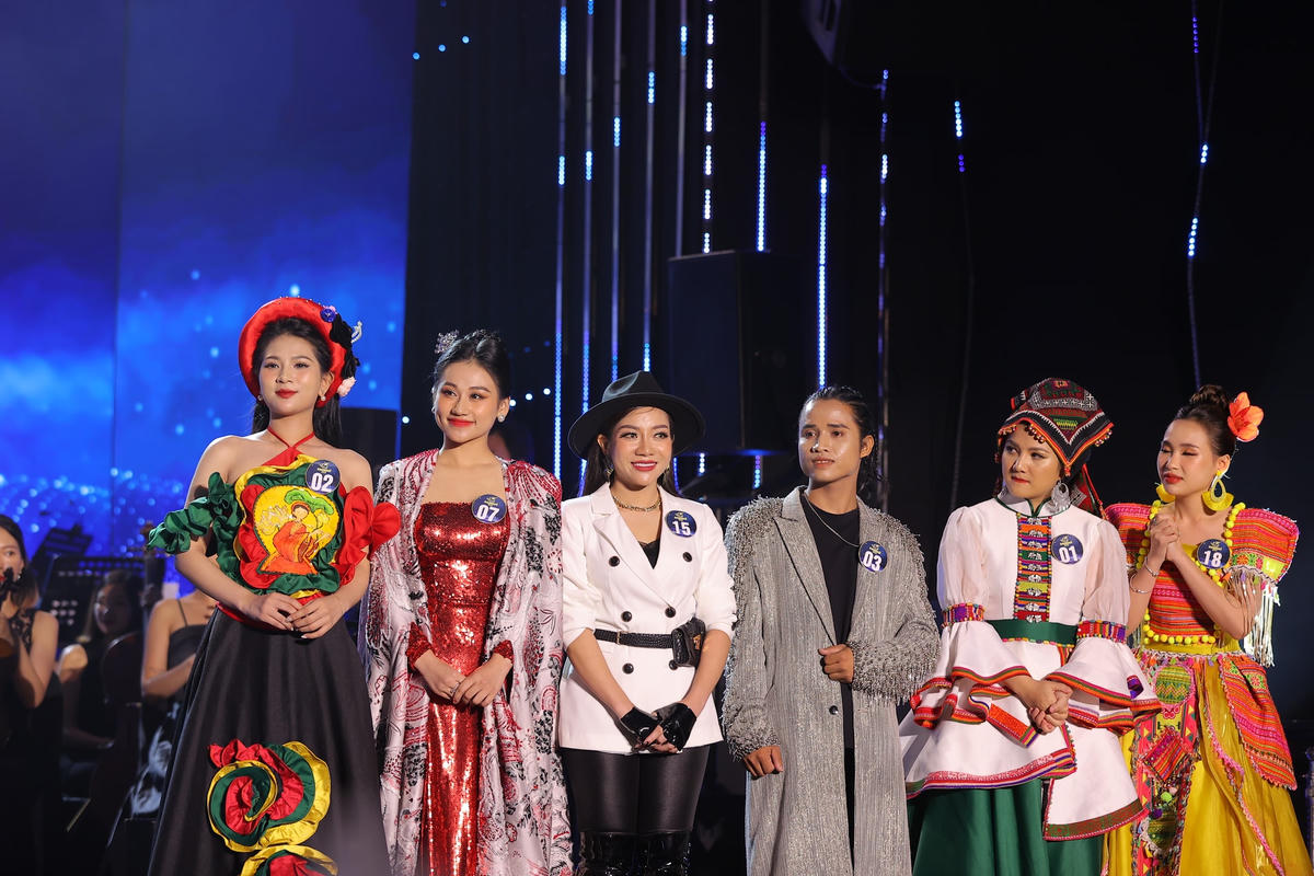 Thí sinh tham gia đêm chung kết thứ 2 giải Sao Mai. 