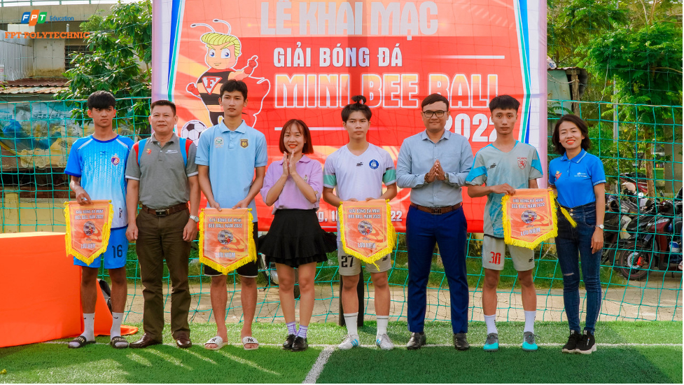 Khát vọng, máu lửa tại giải bóng đá Mini Bee Ball