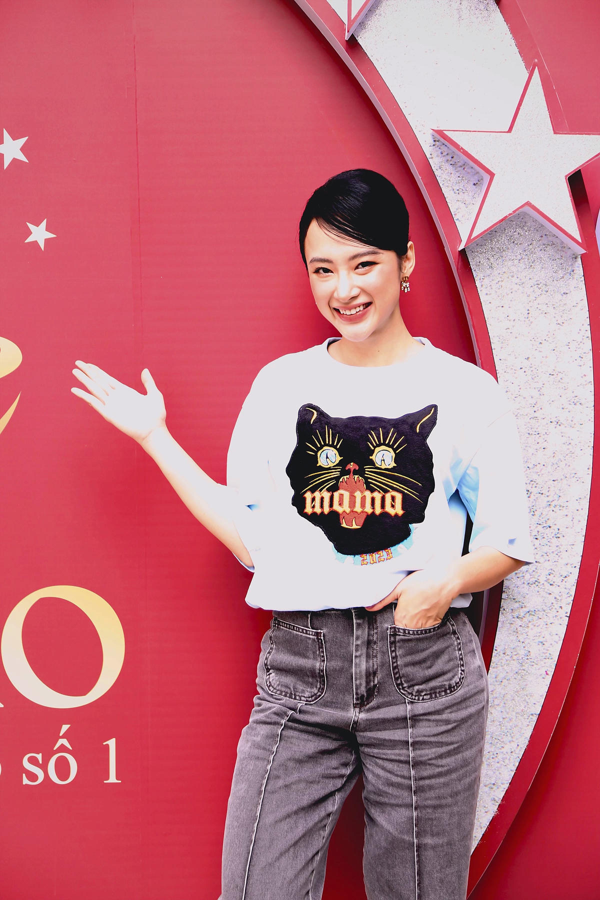 Sau khi tái xuất Showbiz, cô nhận nhiều lời mời hợp tác. Cô nói, muốn nghiêm túc làm nghệ thuật, nói không với thị phi. Ảnh: NVCC. 