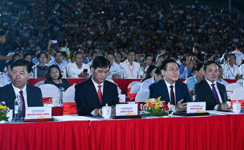 Các đại biểu dự lễ khai mạc năm du lịch quốc gia 2023 tại Bình Thuận.