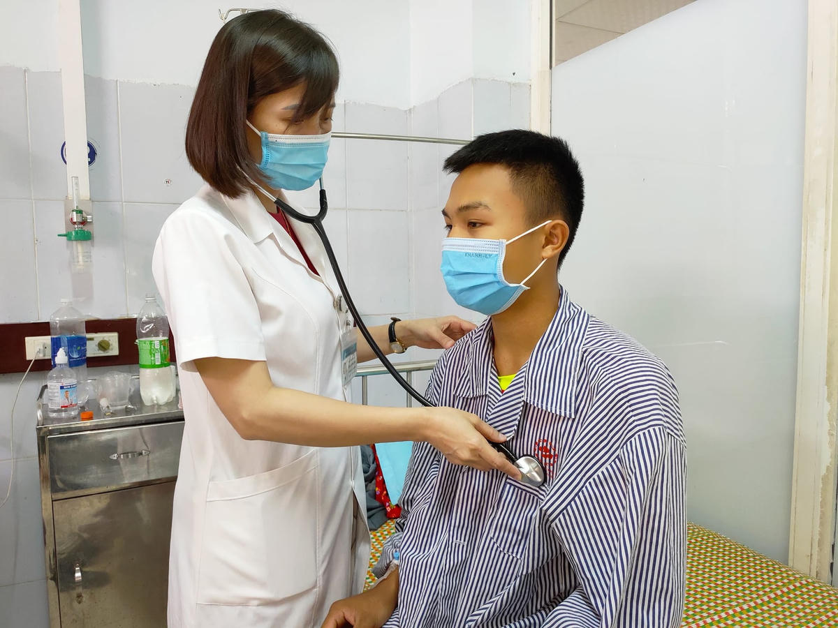 Bệnh nhân bị sốt mò điều trị tại Bệnh viện đa khoa tỉnh Tuyên Quang. Ảnh: BVCC.